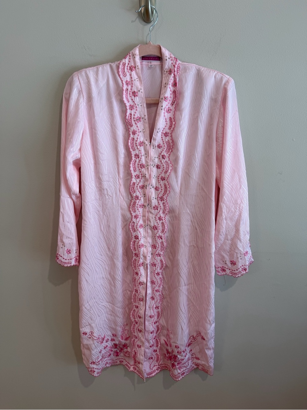 Light Pink Embroidered Women's Robe with Lace Trim